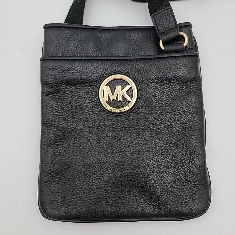 Michael Kors Black Crossbody‎ Bag with Gold Logo - Picture 2 of 12